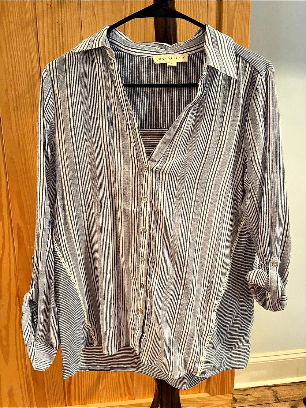 LOVESTITCH Striped Button Down Top in Blue & White Size Small Like New